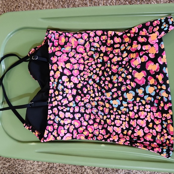 SWIM TOP - Picture 3 of 5